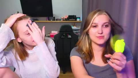 Anna and Luna online show from June 2026 04:44:01 PM