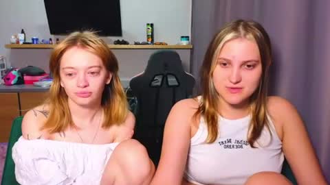Anna and Luna online show from July 2026 04:56:01 PM