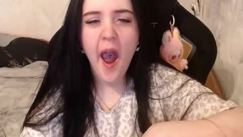 your_8a8y online show from September 2025 08:19:01 AM