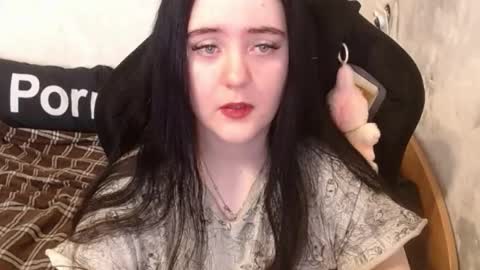 your_8a8y online show from October 2025 10:59:01 AM