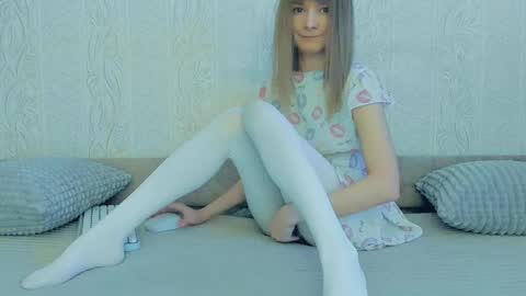 Lily online show from March 2025 03:50:01 AM