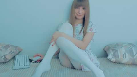 Lily online show from October 2025 05:28:01 AM