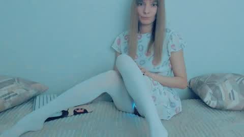 Lily online show from November 2025 03:38:02 AM