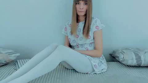 Lily online show from December 2025 03:22:01 AM