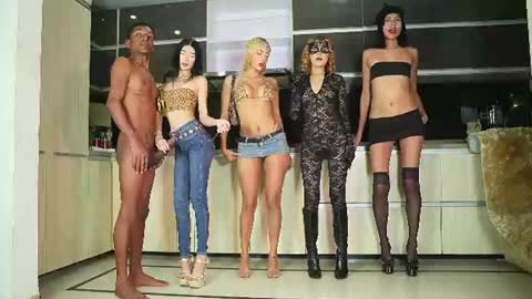 Aysel Chloe Noa and Zoe online show from August 2026 08:36:01 PM