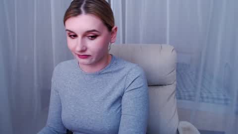 Snapshot of your_freya chatting on February 2025 01:42:01 PM Freya online show from February 2025 01:42:01 PM