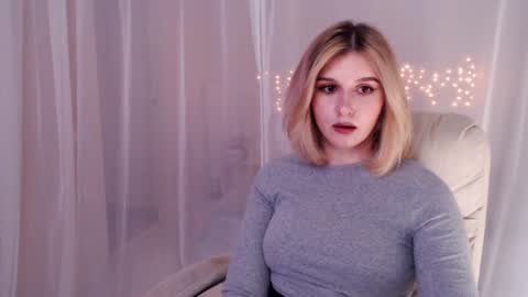 Snapshot of your_freya chatting on March 2025 02:08:02 PM Freya online show from March 2025 02:08:02 PM