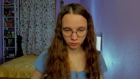 Snapshot of your_leslie chatting on November 2025 01:40:02 AM Leslie online show from November 2025 01:40:02 AM