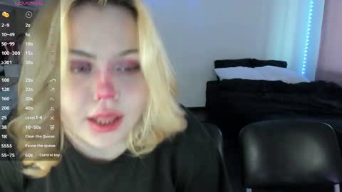 Snapshot of your_little_eva chatting on March 2025 05:00:02 AM Eva online show from March 2025 05:00:02 AM