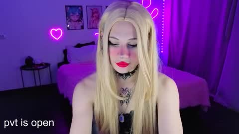 Snapshot of your_little_eva chatting on October 2025 09:45:02 PM Eva online show from October 2025 09:45:02 PM