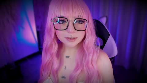 Cami independent model online show from June 2026 06:37:02 AM