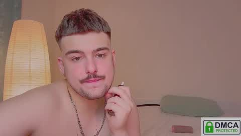 Snapshot of your_molly_mark chatting on December 2025 07:03:01 AM your_molly_mark online show from December 2025 07:03:01 AM