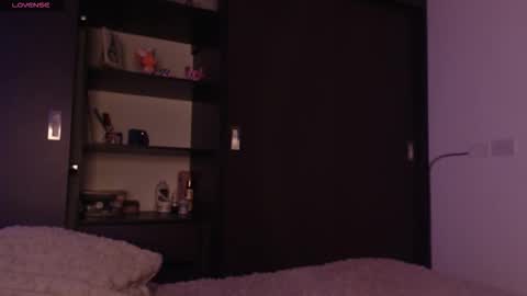 Snapshot of your_rosalie chatting on September 2025 03:30:02 AM your_rosalie online show from September 2025 03:30:02 AM