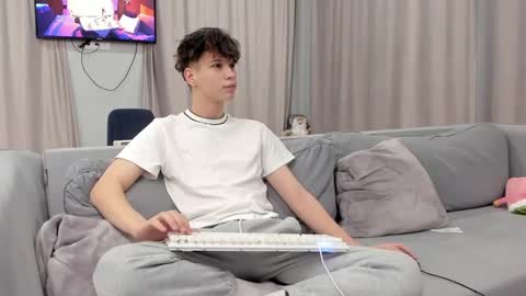 your_shy_guy online show from February 2025 07:13:01 PM