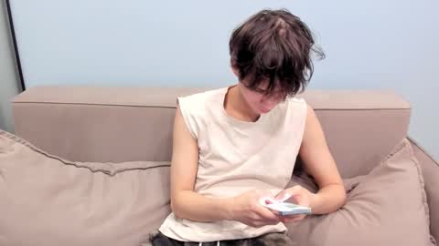 your_shy_guy online show from November 2025 06:20:01 PM