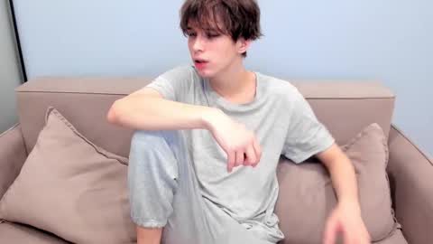 your_shy_guy online show from November 2025 08:23:02 PM