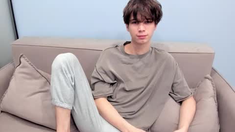 your_shy_guy online show from December 2025 06:22:02 AM