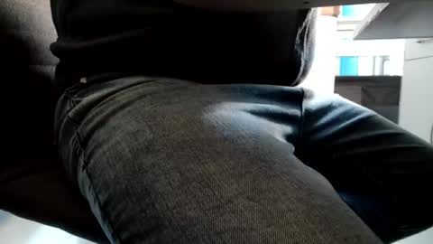 Snapshot of your_tipie chatting on October 2025 06:46:02 AM your_tipie online show from October 2025 06:46:02 AM