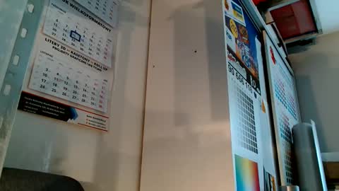 Snapshot of your_tipie chatting on October 2025 10:52:02 AM your_tipie online show from October 2025 10:52:02 AM