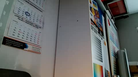 Snapshot of your_tipie chatting on October 2025 08:18:02 AM your_tipie online show from October 2025 08:18:02 AM