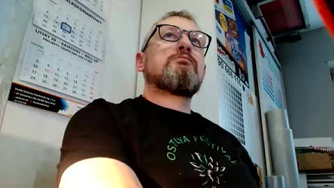 Snapshot of your_tipie chatting on October 2025 01:45:01 PM your_tipie online show from October 2025 01:45:01 PM