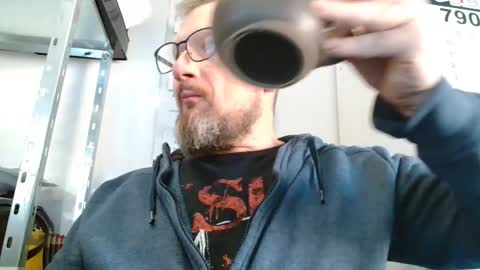 Snapshot of your_tipie chatting on November 2025 10:26:01 AM your_tipie online show from November 2025 10:26:01 AM