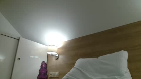 your_tipie online show from November 2025 09:00:02 PM