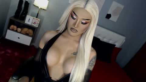 TRICXIEBELLE online show from December 2025 10:26:01 PM