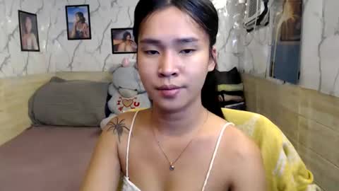 your_twinkletoes18 online show from June 2026 04:55:01 PM