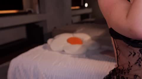 Alexis online show from June 2026 01:28:02 AM