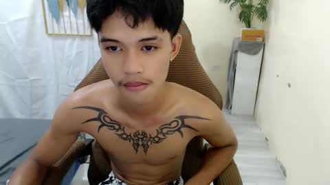 yourasian_eric online show from May 2026 06:31:02 AM