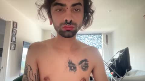 yourboo25 online show from May 2026 11:29:01 AM