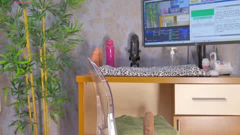 Snapshot of yourburnwish chatting on January 2025 07:06:02 AM Anna online show from January 2025 07:06:02 AM