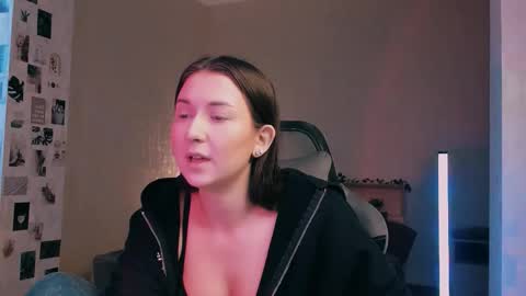 Alia online show from November 2025 10:03:01 AM