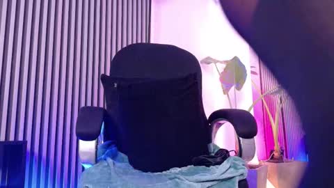 Snapshot of yourcutemolly chatting on November 2025 05:53:02 AM Selena online show from November 2025 05:53:02 AM