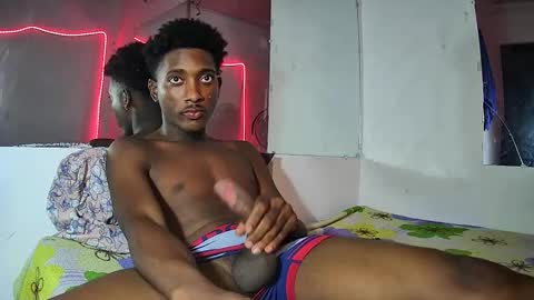 Yourdaddy2005 online show from February 2026 07:29:01 AM