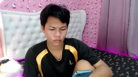 Snapshot of yourdreamboyxx chatting on September 2025 06:34:01 PM HEN online show from September 2025 06:34:01 PM