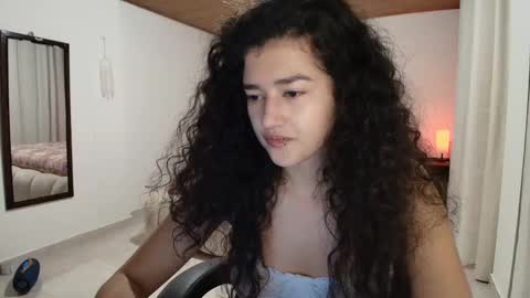 yourdreamgirl2025 online show from October 2025 12:22:01 AM