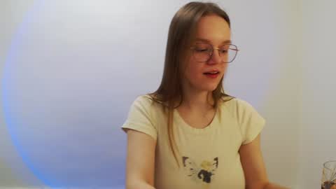 Snapshot of yourdreamray chatting on February 2025 09:40:01 PM Lana online show from February 2025 09:40:01 PM