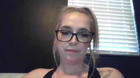 yourfavgirlduh online show from July 2026 04:00:01 PM