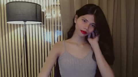 Vivian online show from October 2025 01:56:01 PM