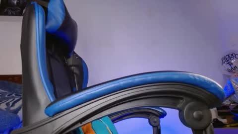 yourfavorite_bigclit online show from April 2026 09:26:01 AM