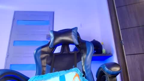 yourfavorite_bigclit online show from June 2026 12:36:01 PM