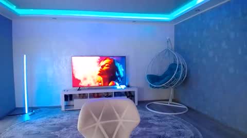 call meKira online show from June 2026 06:44:01 AM