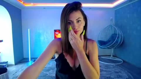 call meKira online show from July 2026 07:05:02 AM