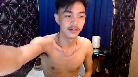 Snapshot of yourguy_josh23 chatting on December 2024 07:05:01 AM Josh online show from December 2024 07:05:01 AM