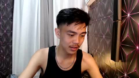 Snapshot of yourguy_josh23 chatting on February 2025 01:32:01 PM Josh online show from February 2025 01:32:01 PM