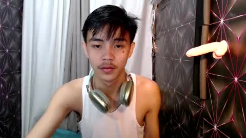 Snapshot of yourguy_josh23 chatting on March 2025 05:17:02 AM Josh online show from March 2025 05:17:02 AM