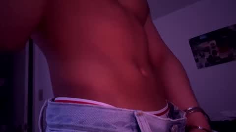 yourguyy21 online show from November 2025 08:12:01 AM