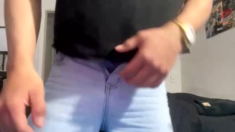 yourguyy21 online show from November 2025 04:00:01 AM